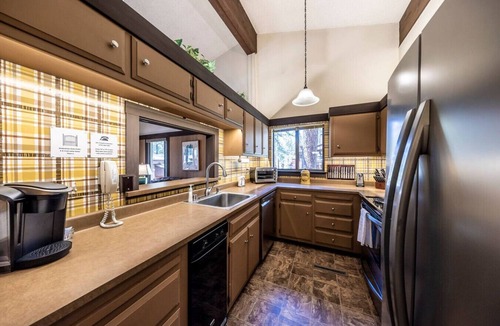 Zephyr Cove Villa | Charming Condo | Private Beach & Decks | Sleeps 8