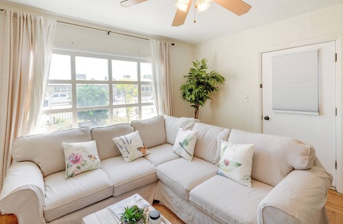 Oleander - Sunset Cottage | Charming Cottage in Oleander/Sunset Neighborhood