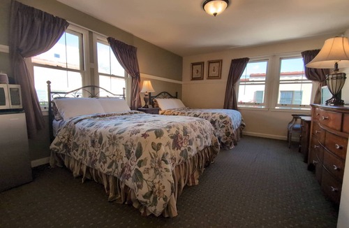 Marina District Hotel | Charming Courtyard Retreat with 2 Double Beds – Perfect for Your Stay!
