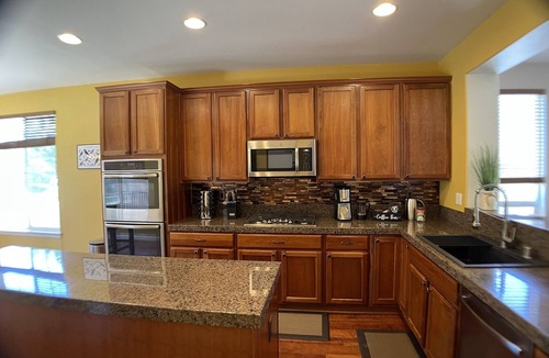 Reno House | Charming Cozy Casa 3BR, 2BA Reno Home - Near Skiing & Lake