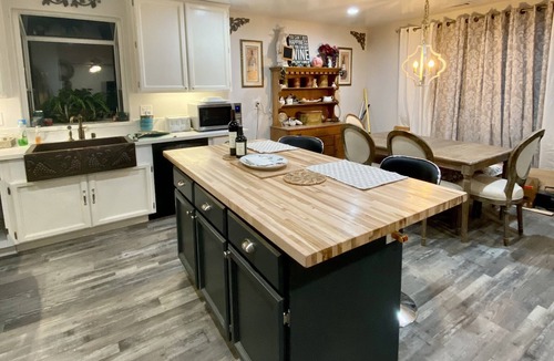 Fair Play Cottage | Charming Fair Play Cottage near local wineries