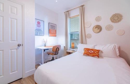 Old Southwest House | Charming Family 2BR Midtown Reno - Pets Welcome