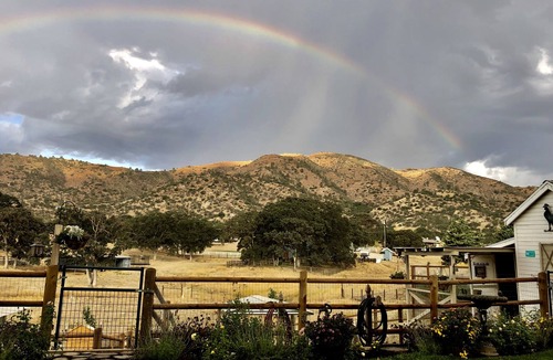 Tehachapi House | Charming Farmhouse in a Travel Trailer