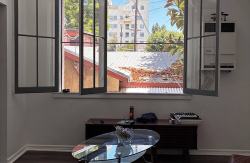 Westlake Apartment | Charming fully furnished apartment in beautiful Los Angeles with cool AC breeze