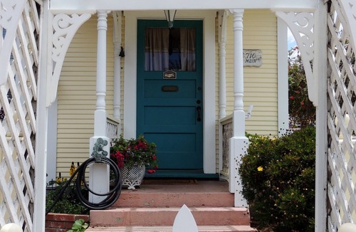 Morro Bay Cottage | Charming & Historic Beach Cottage - Oasis in the Heart of Downtown