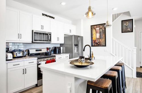 Canyon Country House | Charming Home Near Six Flags