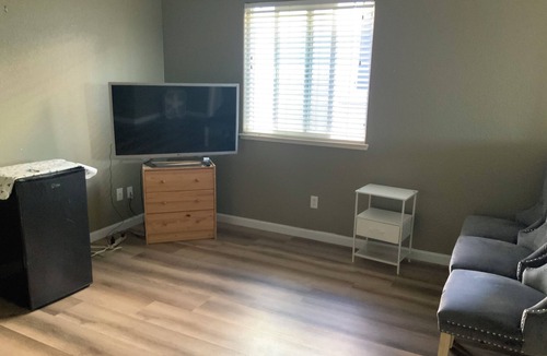 Natomas Creek House | Charming house in enjoyable Sacramento with WiFi, AC,Close to Airport