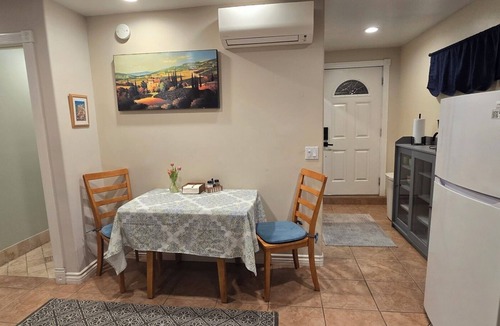 Agoura Hills Apartment | Charming House on A Cul-de-sac, close to all amenities