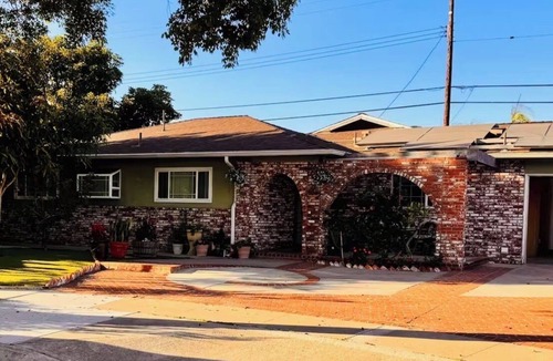 Santa Ana House | Charming house with WiFi and AC in wonderful Santa Ana