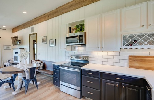 Victor Cottage | Charming Lodi Retreat: Walk to Local Wineries