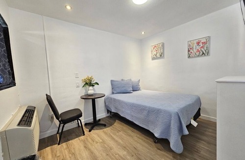 Pearsonville Hotel | Charming Motel with WiFi and AC in lovely Inyokern, perfect to stop and rest.