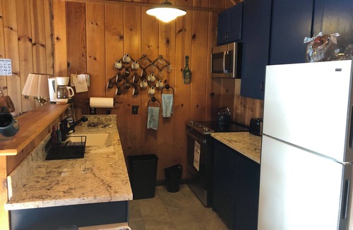 Mi-Wuk Village Cabin | Charming Ski cabin with WiFi near Dodge Ridge, great for family or small group.