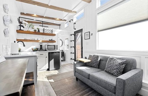 Lindsay Apartment | Charming Tiny Home in Olive Grove - Near Sequoias
