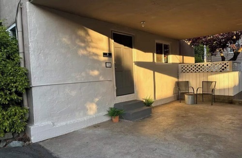 Mariposa House | Charming Yosemite Basecamp + Walk to Downtown