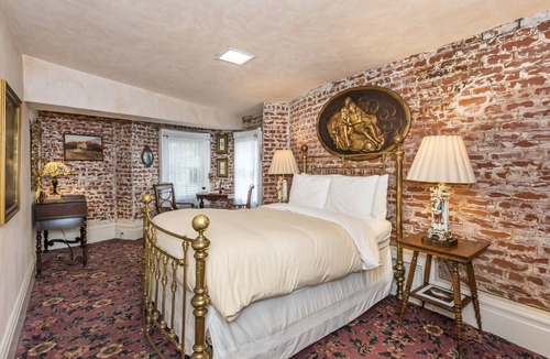 Western Addition Bed & Breakfast | Chateau Tivoli B&B