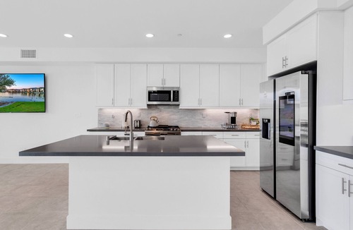 Terra Lago House | Cheerful 4-bedroom vacation home with POOL