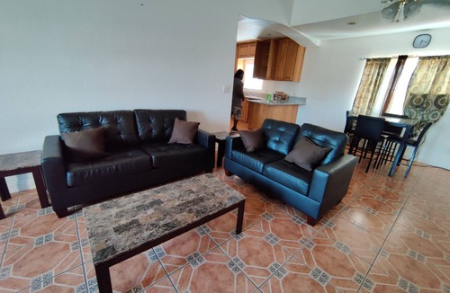California City House | Cheerful Vacation 4 bedroom Family Home/Pool,Near Race Track, Golf ,Crews,Base.