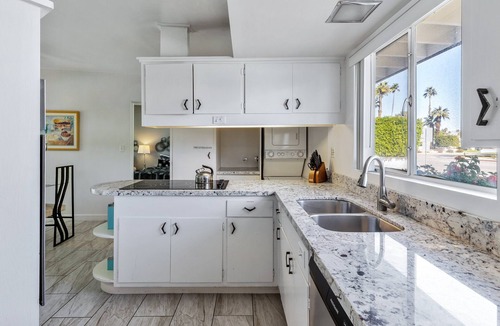 Deepwell Estates House | Chi Chi House – Mid-Mod Hollywood Retreat