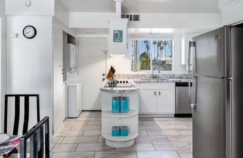 Deepwell Estates House | Chi Chi House – Mid-Mod Hollywood Retreat