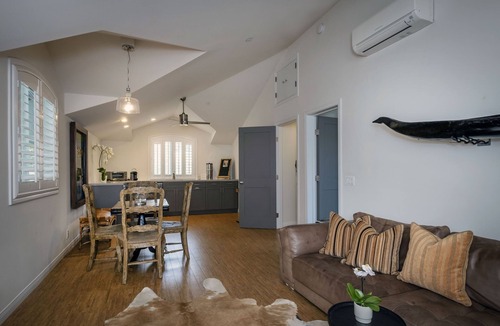 Montecito House | Chic Casita | Near Downtown | Short Walk to Beach