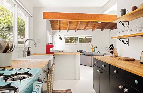 Beachwood Canyon House | Chic Hollywood Hills Sanctuary - Historic Beachwood - Nestled in the Trees