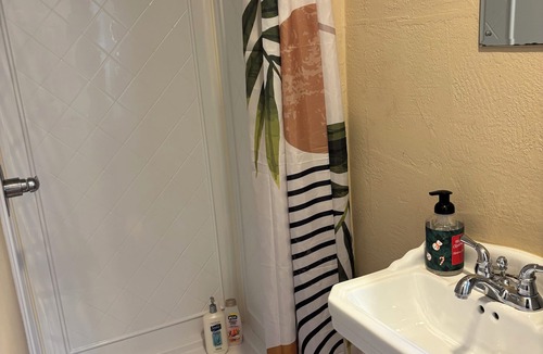 Castro Valley Apartment | Chic studio in Castro Valley SF Bay Area for a cozy getaway
