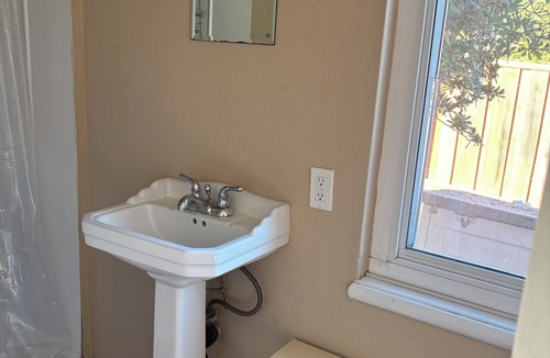 Castro Valley Apartment | Chic studio in Castro Valley SF Bay Area for a cozy getaway