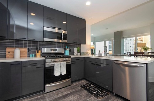 Downtown Los Angeles Apartment | City Skyline Views 3Bed Apt with Rooftop Pool, Spa,& Rooftop deck