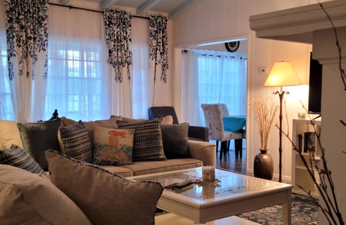 Laguna Beach House | Classic Laguna Beach Cottage 3 bd.-1.5 bath, 1.5 blks to beach, Village... WiFi