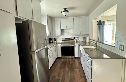 Tahoe Village House | Clean & Cosy 3-bedroom house with hot tub in Stateline, close to Heavenly