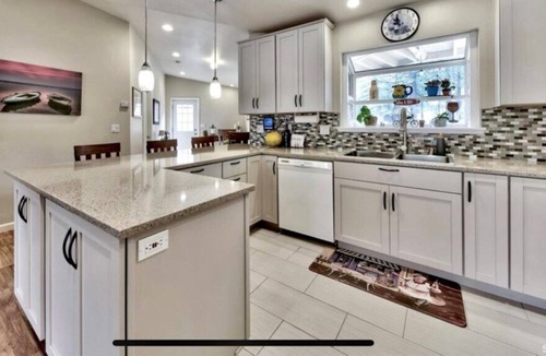 Tahoe Paradise House | Close to golf and river! Big yard, hot tub, great location!
