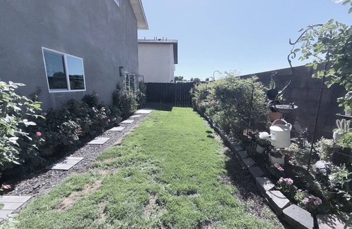 Tehachapi House | Close to town with a secret garden !