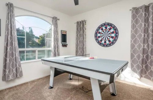 Fresno House | Clovis House | 2 Car Garage | Backyard | 4BR /2BTH