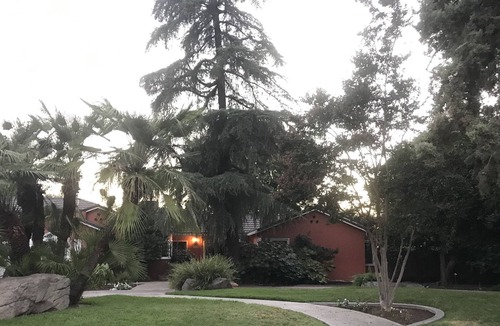 Tulare House | Club Tulare ~ TLC Cottage