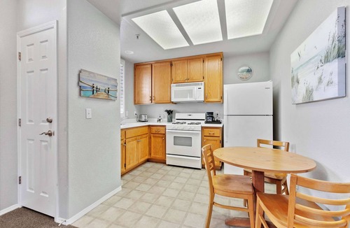 Oceano Condo | Coastal Cutie