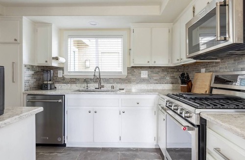 Arroyo Grande Condo | Coastal Home with EV Charger & BBQ near The Village