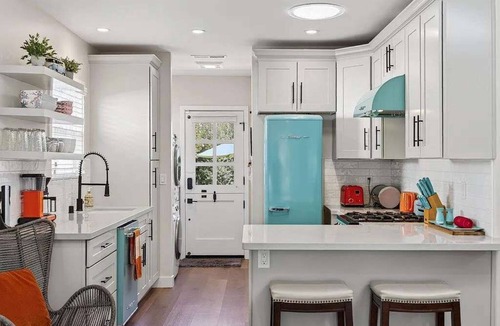 Capitola House | Coastal Retreat in the Heart of Capitola Village - Steps from the Beach!