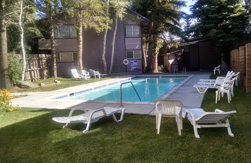 Mammoth Lakes Condo | Come to Mammoth and Play @ 3 Bedroom 2&1/2Bath Condo@ Mammoth Lakes, California