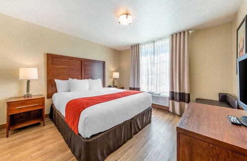 Lancaster Hotel | Comfort Inn & Suites Lancaster Antelope Valley