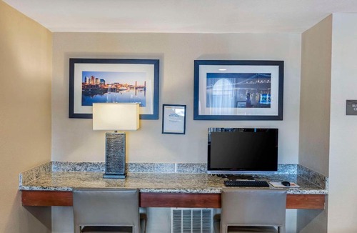 Rocklin Hotel | Comfort Inn & Suites Rocklin - Roseville