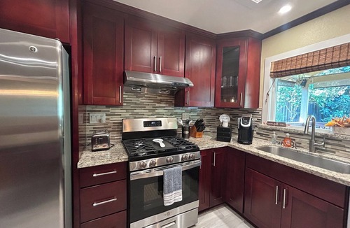 Berryessa House | Comfort Meets Convenience – 3-Bedroom Gem in Sunny San Jose with WiFi & AC