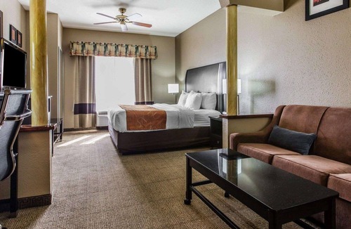 Bakersfield Hotel | Comfort Suites Bakersfield