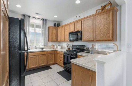 Dayton House | Comfortable Golf Retreat – Perfect for 30-60 Days