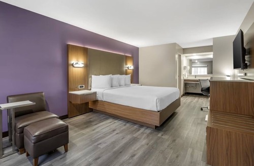 Inglewood Hotel | Comfortable Los Angeles Stay Minutes from LAX Airport