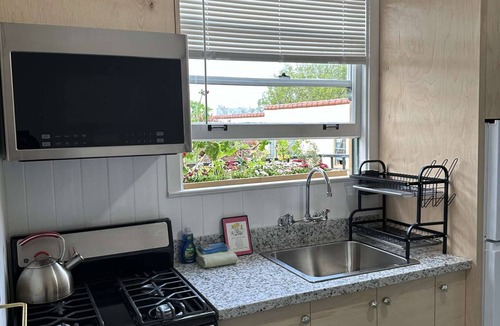 Marina District House | Comfy Room in Marina Close to Presidio with Parking