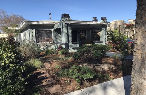 St. Leo's House | Completely Restored home w/OD living & cooking, Spa Fire Pit! Walking score 93!