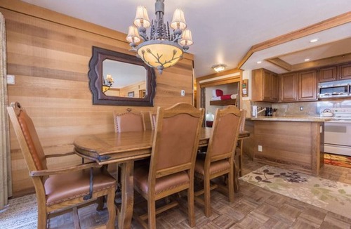Mammoth Lakes Condo | Condo directly across from Canyon Lodge Big Ring