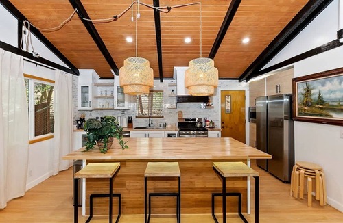 Big Bear Lake House | Contemporary Comfort: Modern Cabin Retreat near Big Bear Lake
