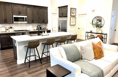 Raisin House | Contemporary Home in Best location!
