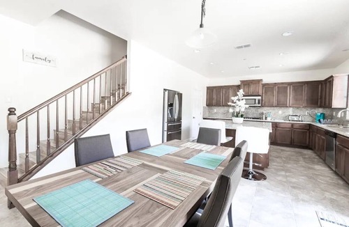 Hood House | Contemporary house in a great location.